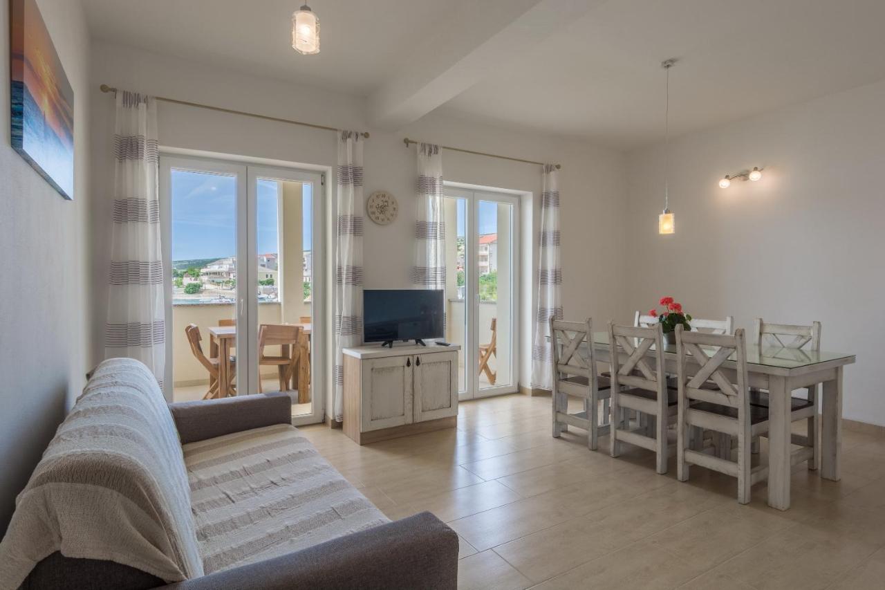 Apartments By The Sea Simuni, Pag - 18386 Колан Экстерьер фото