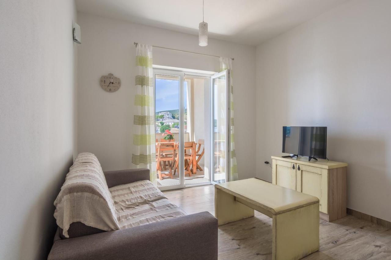Apartments By The Sea Simuni, Pag - 18386 Колан Экстерьер фото