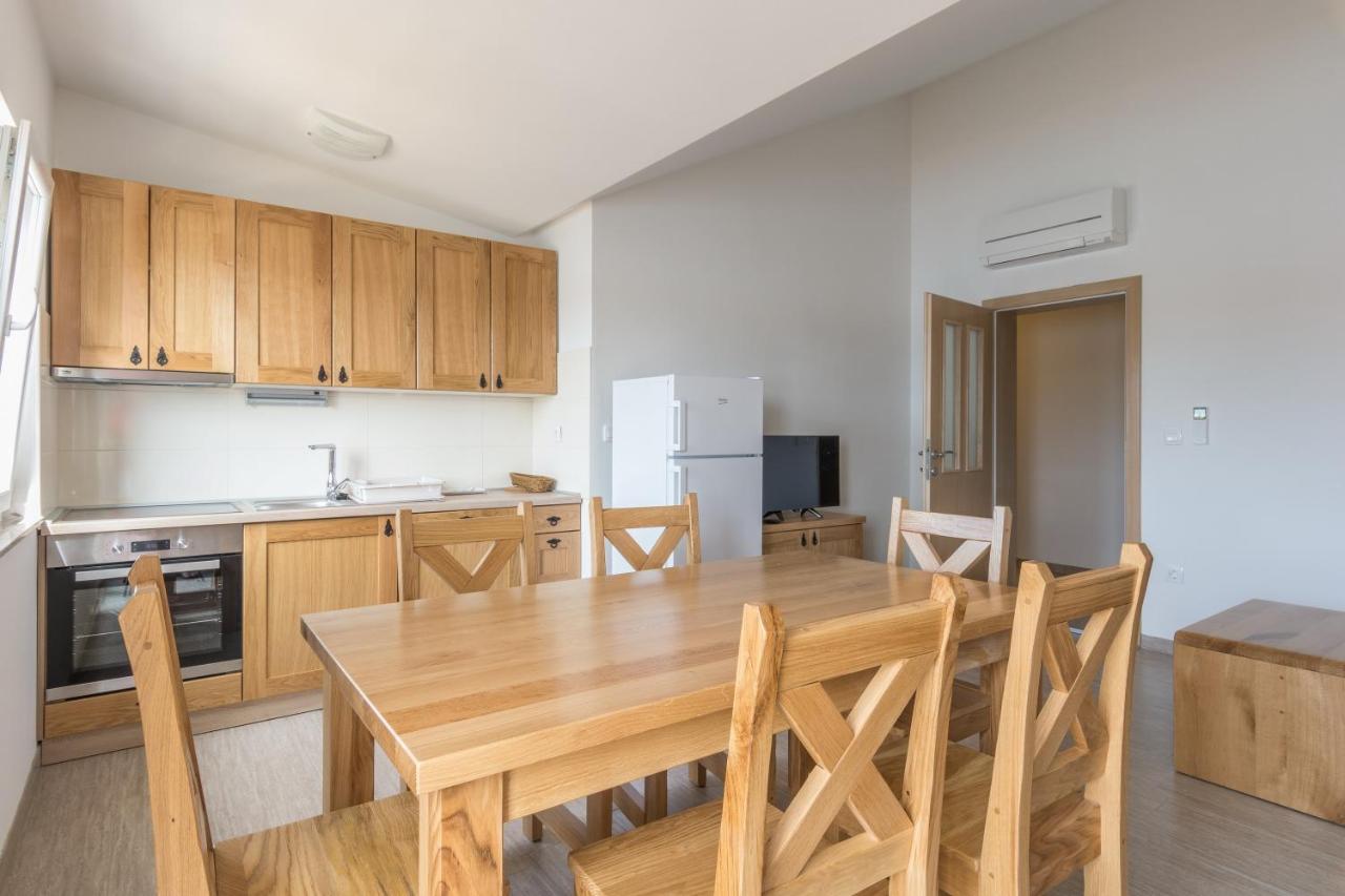 Apartments By The Sea Simuni, Pag - 18386 Колан Экстерьер фото